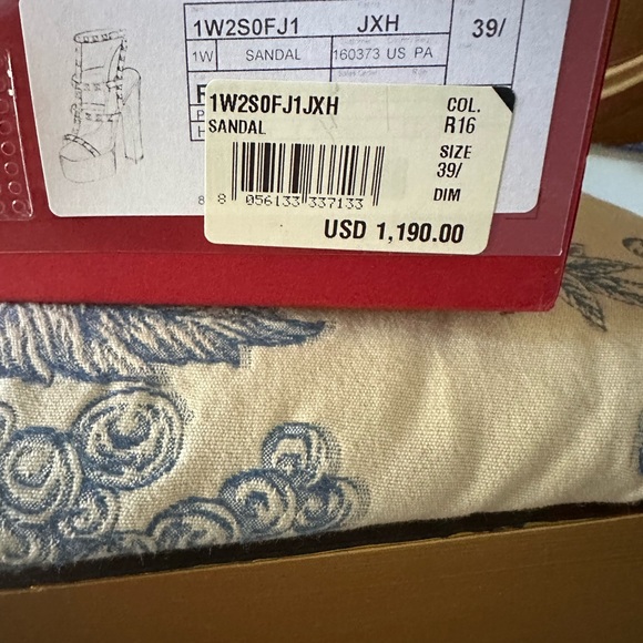 Valentino rockstud metallic platform heel, size 39.5. US size 8-8.5 - Picture 8 of 9